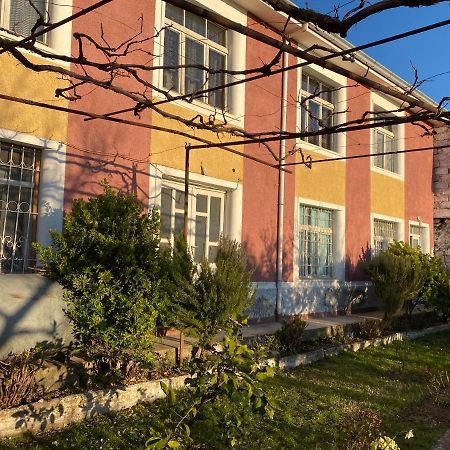 Vila Llulla Krujë Exterior foto